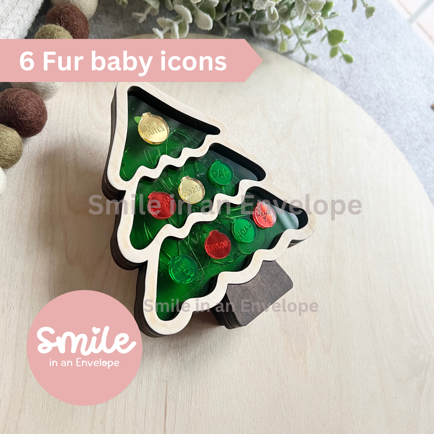 Xmas tree Fairy Light Family sign - Green