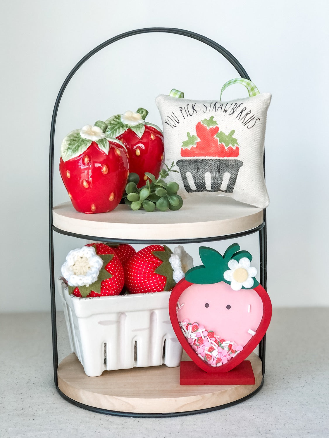 Strawberry Tiered Tray shaker