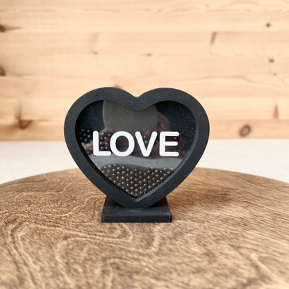 Black Candy Heart Shaker + 1 stand