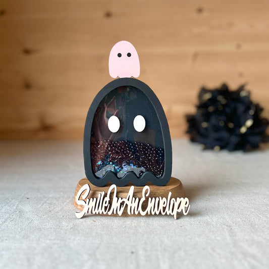 ONE Ghost shaker - Black with removeable Pink Ghost