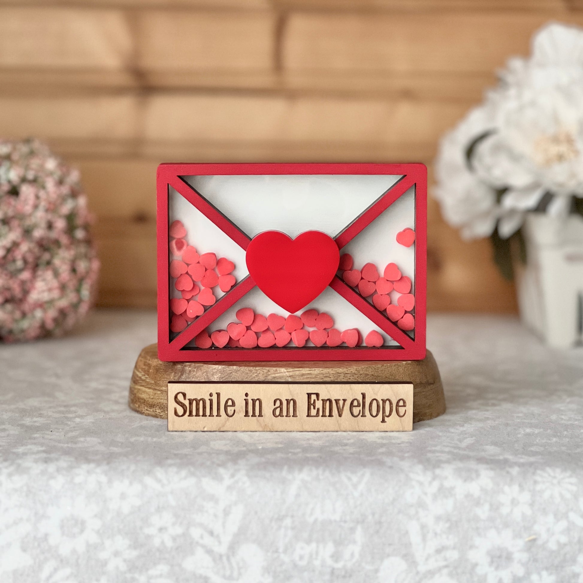 Red Love Letter Shaker (C) image 0