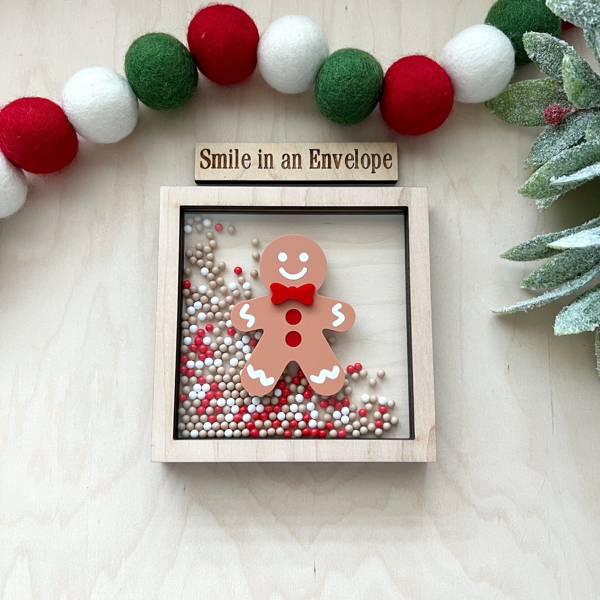 Gingerbread Man shaker sign : Red Bow image 0