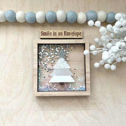 Christmas tree shaker sign :White image 0